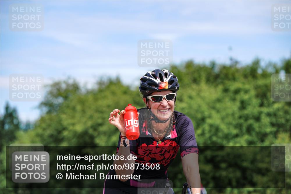21.06.2026 - Viking Triathlon Michael Burmester http://msf.ph/oto/9873508 21.06.2026 12:49:01 Radfahren 44, 52, 316, 379, 455, 666 meine-sportfotos.de