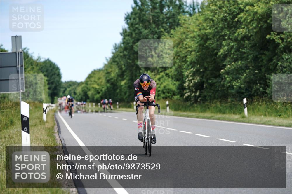21.06.2026 - Viking Triathlon Michael Burmester http://msf.ph/oto/9873529 21.06.2026 12:49:24 Radfahren 155, 155, 163, 368 meine-sportfotos.de