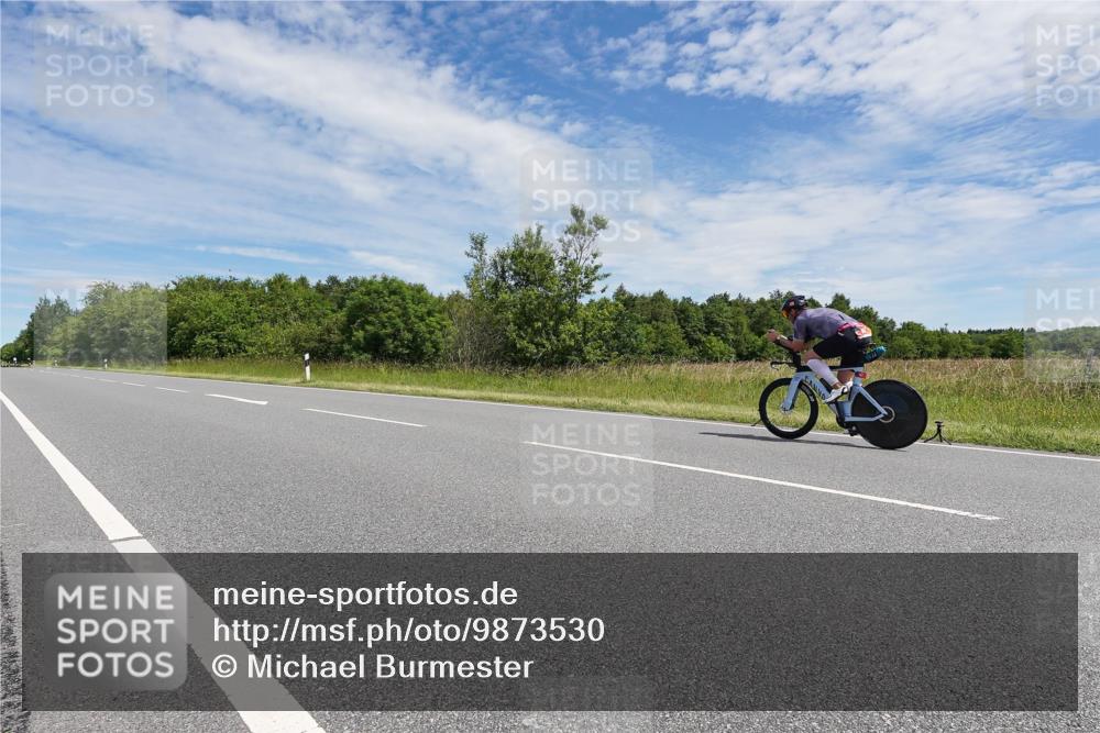 21.06.2026 - Viking Triathlon Michael Burmester http://msf.ph/oto/9873530 21.06.2026 12:41:13 Radfahren 40, 43, 82, 117, 147, 192, 332, 391, 425, 469, 491, 491, 498, 566, 656 meine-sportfotos.de