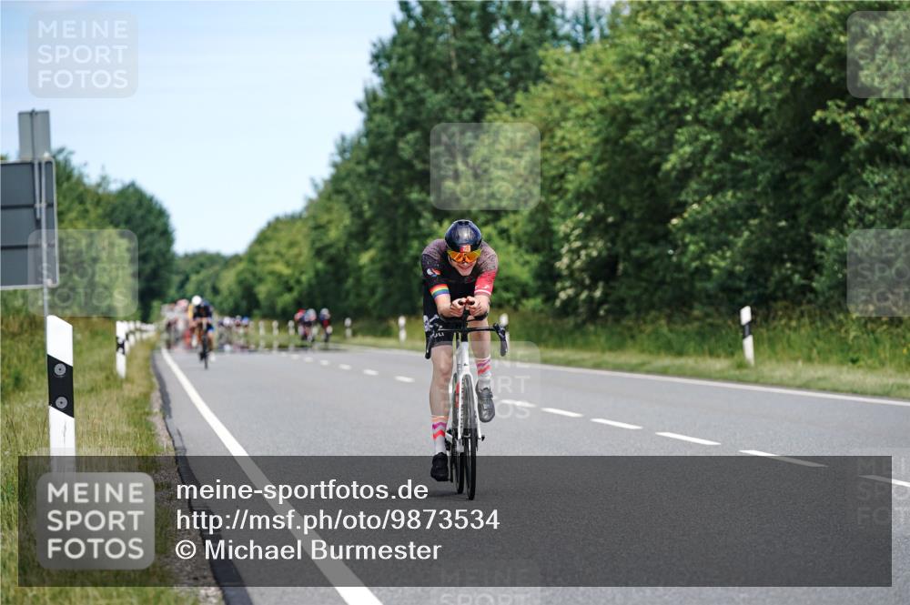21.06.2026 - Viking Triathlon Michael Burmester http://msf.ph/oto/9873534 21.06.2026 12:49:25 Radfahren 155, 155, 163, 368 meine-sportfotos.de
