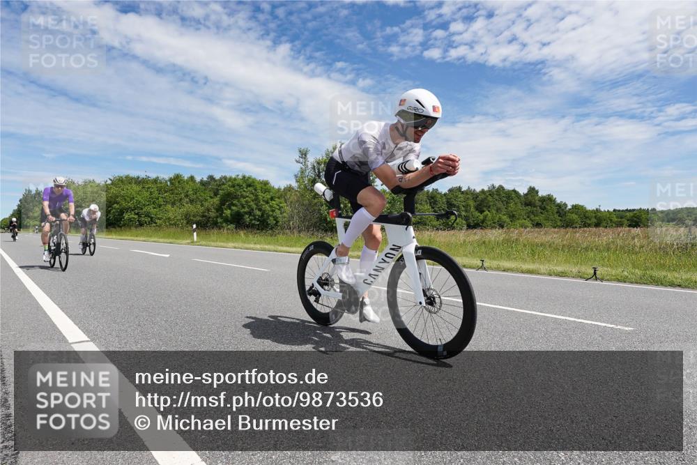21.06.2026 - Viking Triathlon Michael Burmester http://msf.ph/oto/9873536 21.06.2026 12:41:24 Radfahren 43, 82, 117, 147, 183, 192, 321, 391, 425, 469, 491, 491 meine-sportfotos.de