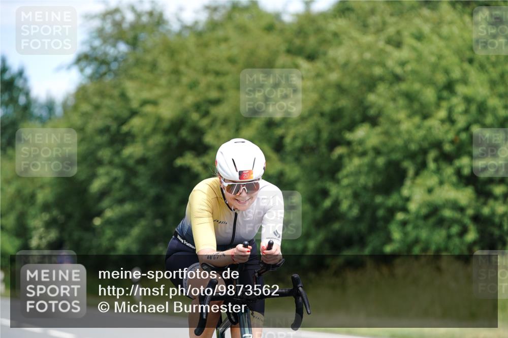 21.06.2026 - Viking Triathlon Michael Burmester http://msf.ph/oto/9873562 21.06.2026 12:49:38 Radfahren 155, 260, 268, 368 meine-sportfotos.de