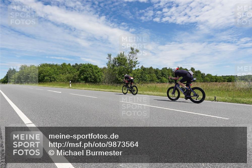 21.06.2026 - Viking Triathlon Michael Burmester http://msf.ph/oto/9873564 21.06.2026 12:41:28 Radfahren 43, 82, 117, 147, 183, 321, 369, 391, 425, 469, 491, 650 meine-sportfotos.de