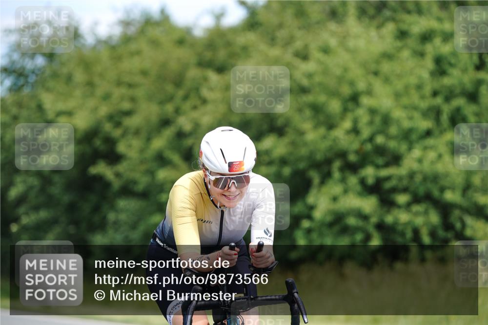 21.06.2026 - Viking Triathlon Michael Burmester http://msf.ph/oto/9873566 21.06.2026 12:49:39 Radfahren 155, 260, 268, 368 meine-sportfotos.de