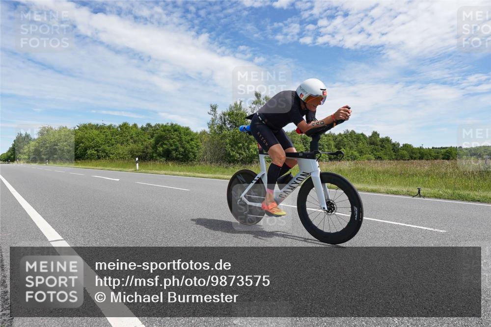21.06.2026 - Viking Triathlon Michael Burmester http://msf.ph/oto/9873575 21.06.2026 12:41:49 Radfahren 291, 440, 523 meine-sportfotos.de