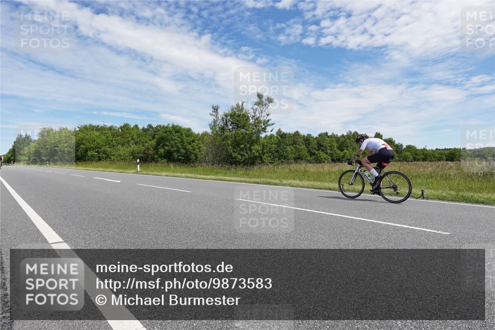 21.06.2026 - Viking Triathlon Michael Burmester http://msf.ph/oto/9873583 21.06.2026 12:41:53 Radfahren 291, 440, 523 meine-sportfotos.de