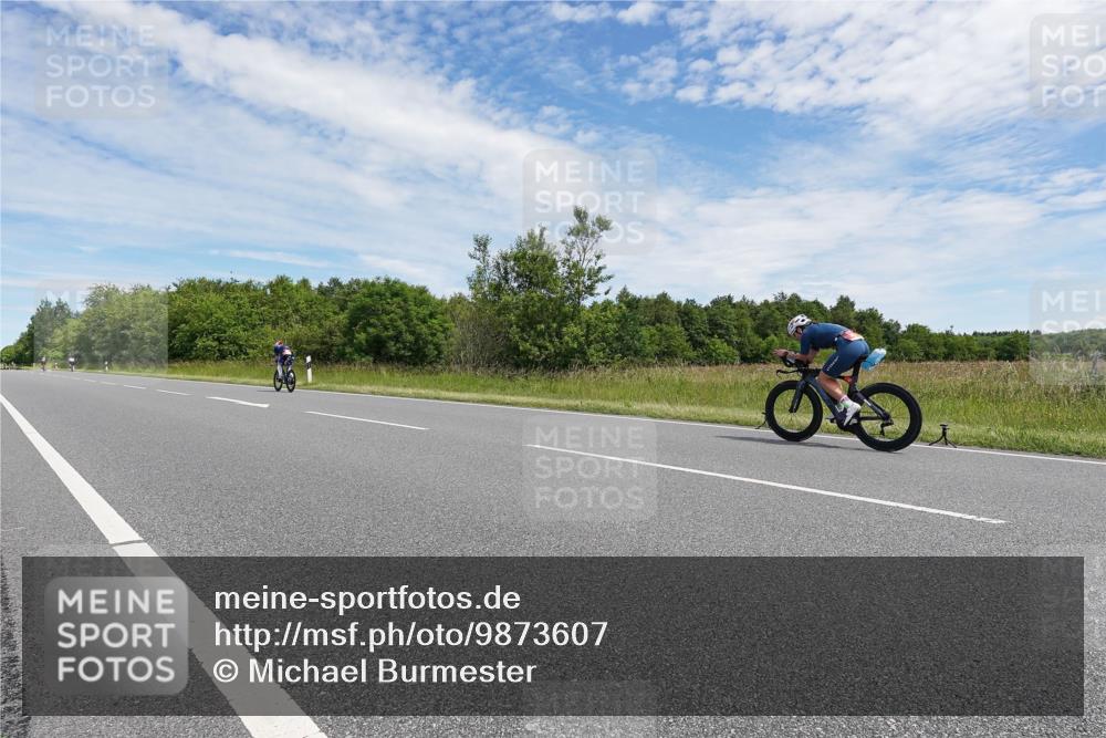21.06.2026 - Viking Triathlon Michael Burmester http://msf.ph/oto/9873607 21.06.2026 12:42:02 Radfahren 291, 291, 339, 398, 417, 523 meine-sportfotos.de