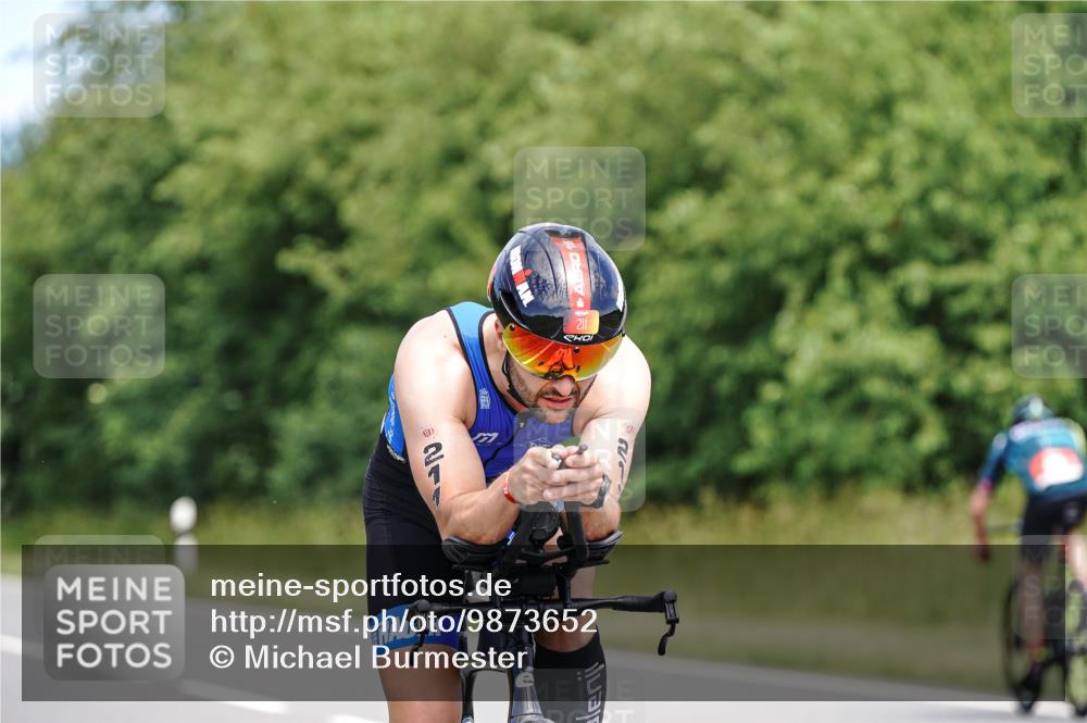 21.06.2026 - Viking Triathlon Michael Burmester http://msf.ph/oto/9873652 21.06.2026 12:50:40 Radfahren 26, 190, 211, 261, 326, 387, 463, 556 meine-sportfotos.de