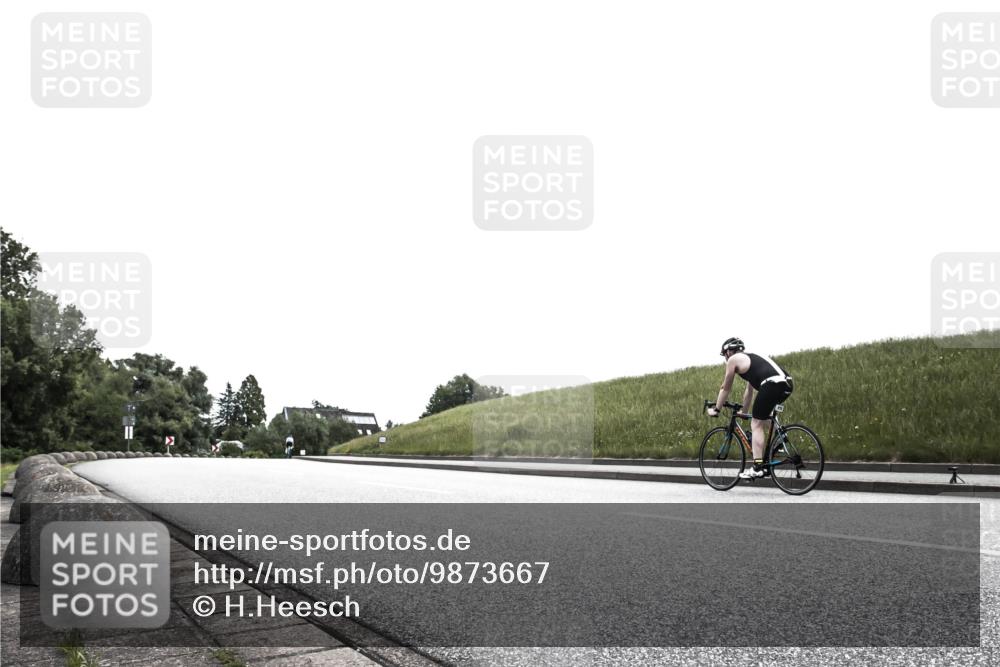 21.06.2026 - 29. Vierlanden-Triathlon H.Heesch http://msf.ph/oto/9873667 21.06.2026 12:31:50 Radfahren  meine-sportfotos.de