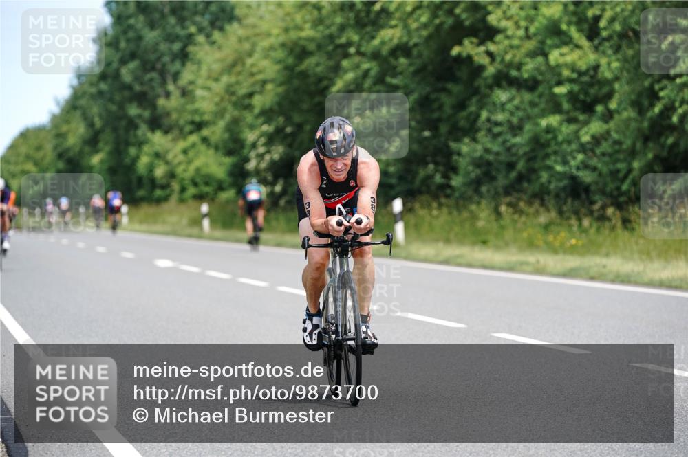 21.06.2026 - Viking Triathlon Michael Burmester http://msf.ph/oto/9873700 21.06.2026 12:50:46 Radfahren 26, 190, 211, 261, 326, 387, 463, 556 meine-sportfotos.de
