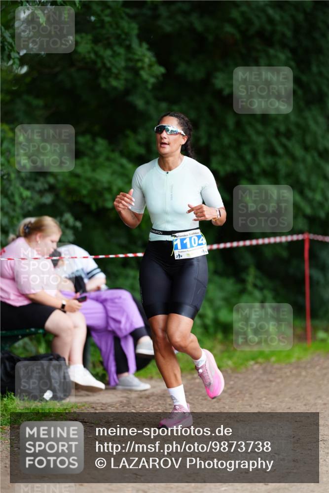 21.06.2026 - 29. Vierlanden-Triathlon LAZAROV Photography http://msf.ph/oto/9873738 21.06.2026 14:28:11 Laufen 1104, 4 meine-sportfotos.de