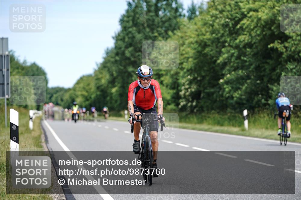 21.06.2026 - Viking Triathlon Michael Burmester http://msf.ph/oto/9873760 21.06.2026 12:50:57 Radfahren 326, 556 meine-sportfotos.de