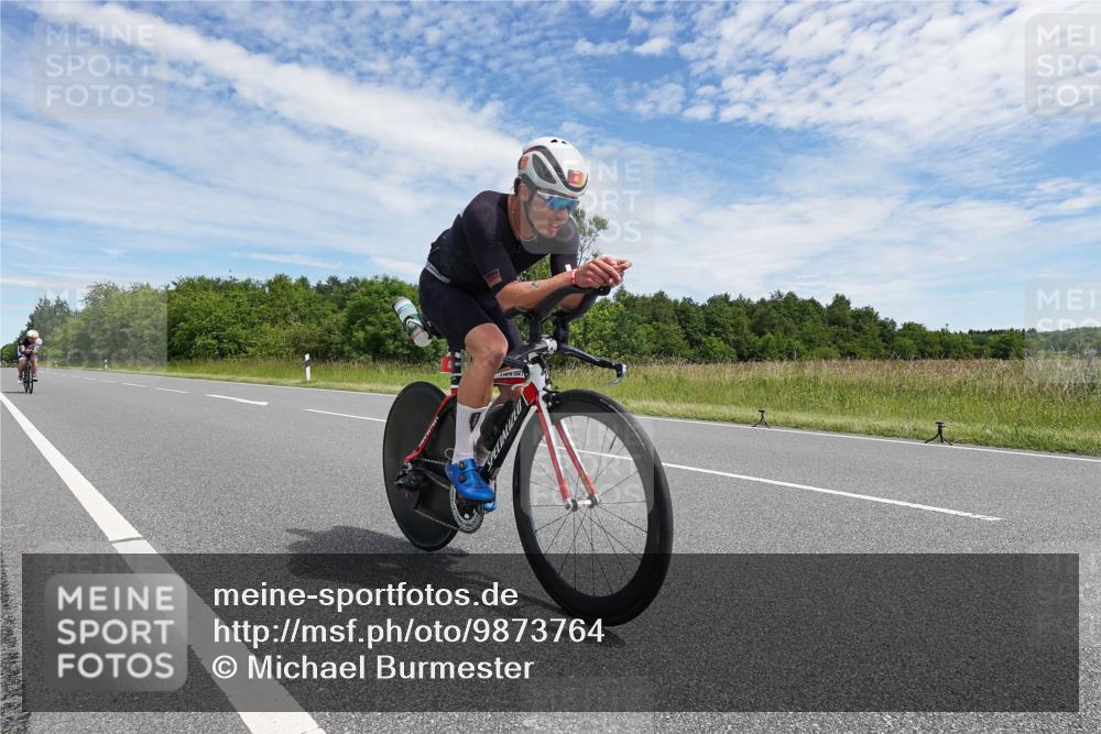 21.06.2026 - Viking Triathlon Michael Burmester http://msf.ph/oto/9873764 21.06.2026 12:43:38 Radfahren 41, 51, 86, 202, 234, 279, 374, 388, 429, 509, 563, 602, 605, 645, 668, 670 meine-sportfotos.de