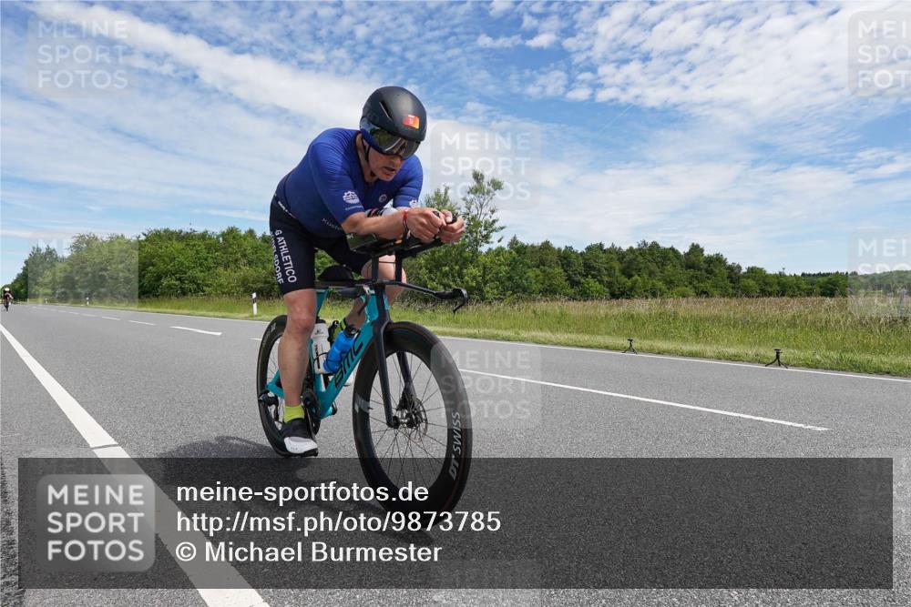 21.06.2026 - Viking Triathlon Michael Burmester http://msf.ph/oto/9873785 21.06.2026 12:43:46 Radfahren 30, 51, 225, 234, 258, 279, 343, 374, 388, 508, 509, 563, 605, 645 meine-sportfotos.de