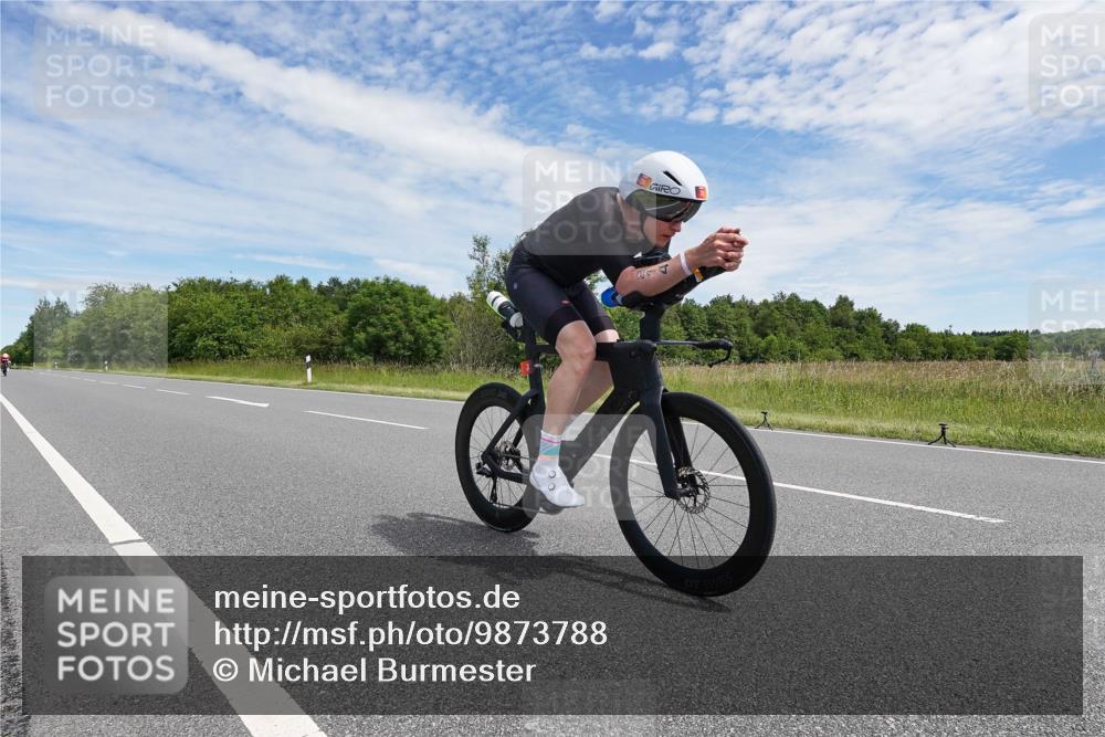 21.06.2026 - Viking Triathlon Michael Burmester http://msf.ph/oto/9873788 21.06.2026 12:43:50 Radfahren 30, 51, 225, 234, 258, 279, 343, 388, 465, 508, 509, 563, 605, 645 meine-sportfotos.de