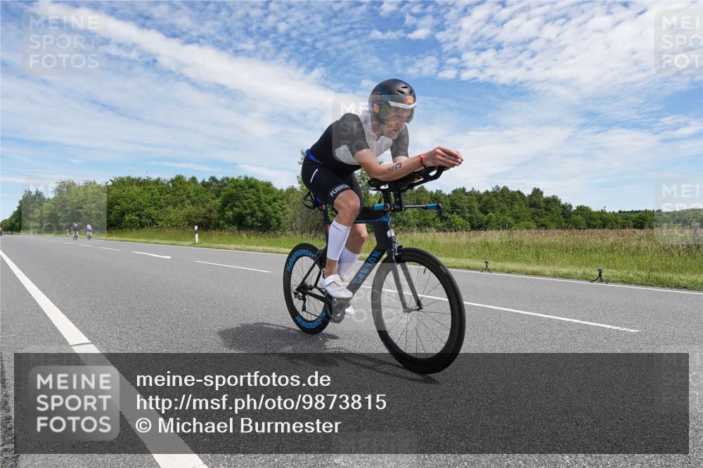 21.06.2026 - Viking Triathlon Michael Burmester http://msf.ph/oto/9873815 21.06.2026 12:43:59 Radfahren 30, 225, 225, 258, 343, 372, 465, 508, 576 meine-sportfotos.de
