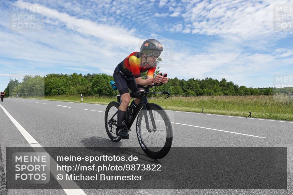 21.06.2026 - Viking Triathlon Michael Burmester http://msf.ph/oto/9873822 21.06.2026 12:44:04 Radfahren 225, 343, 350, 372, 465, 470, 508, 576 meine-sportfotos.de