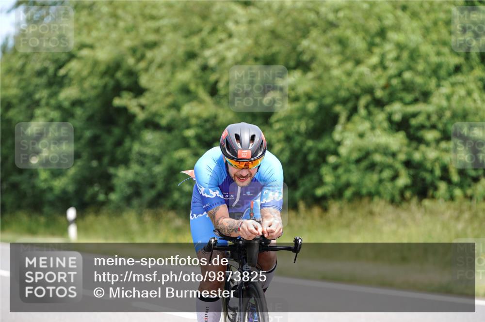 21.06.2026 - Viking Triathlon Michael Burmester http://msf.ph/oto/9873825 21.06.2026 12:52:08 Radfahren 90, 198, 252, 252, 401 meine-sportfotos.de