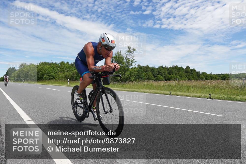 21.06.2026 - Viking Triathlon Michael Burmester http://msf.ph/oto/9873827 21.06.2026 12:44:06 Radfahren 225, 347, 350, 372, 465, 470, 475, 576 meine-sportfotos.de