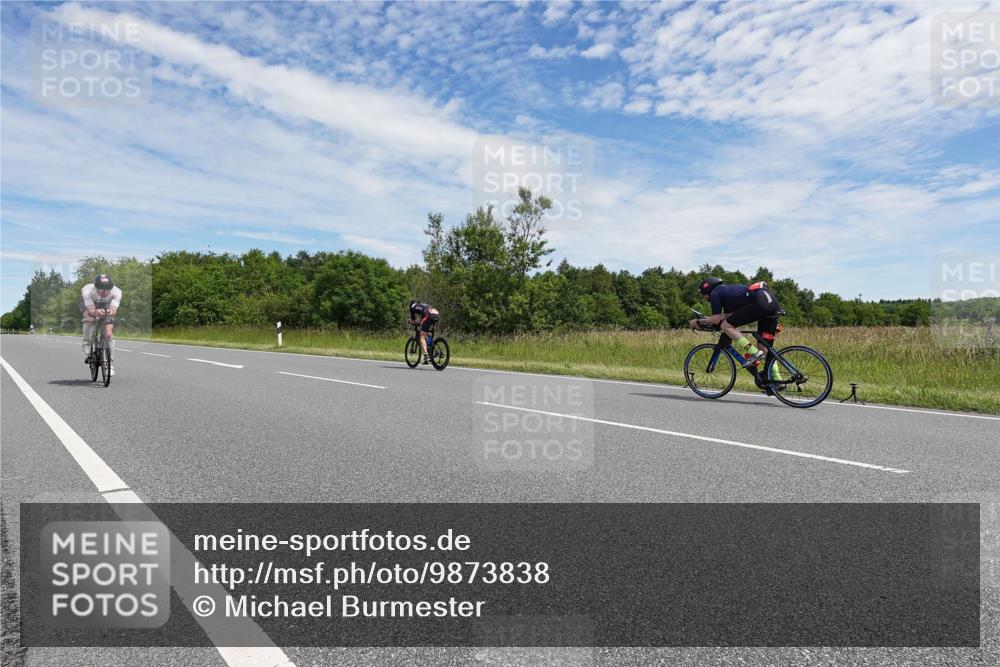 21.06.2026 - Viking Triathlon Michael Burmester http://msf.ph/oto/9873838 21.06.2026 12:44:08 Radfahren 225, 347, 350, 372, 465, 470, 475, 576 meine-sportfotos.de