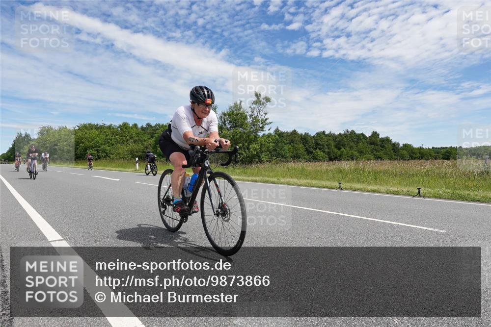 21.06.2026 - Viking Triathlon Michael Burmester http://msf.ph/oto/9873866 21.06.2026 12:44:17 Radfahren 161, 207, 347, 350, 353, 470, 475, 534, 564, 576 meine-sportfotos.de