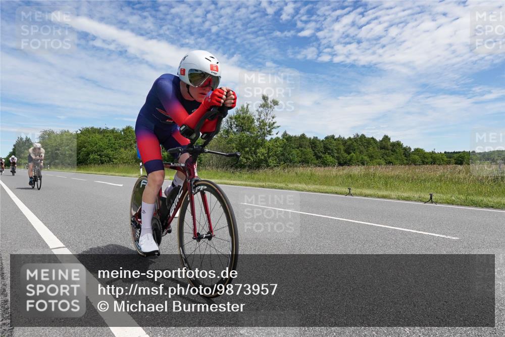 21.06.2026 - Viking Triathlon Michael Burmester http://msf.ph/oto/9873957 21.06.2026 12:45:04 Radfahren 94, 164, 177, 177, 219, 239, 253, 264, 306, 313, 358, 494, 538, 615 meine-sportfotos.de
