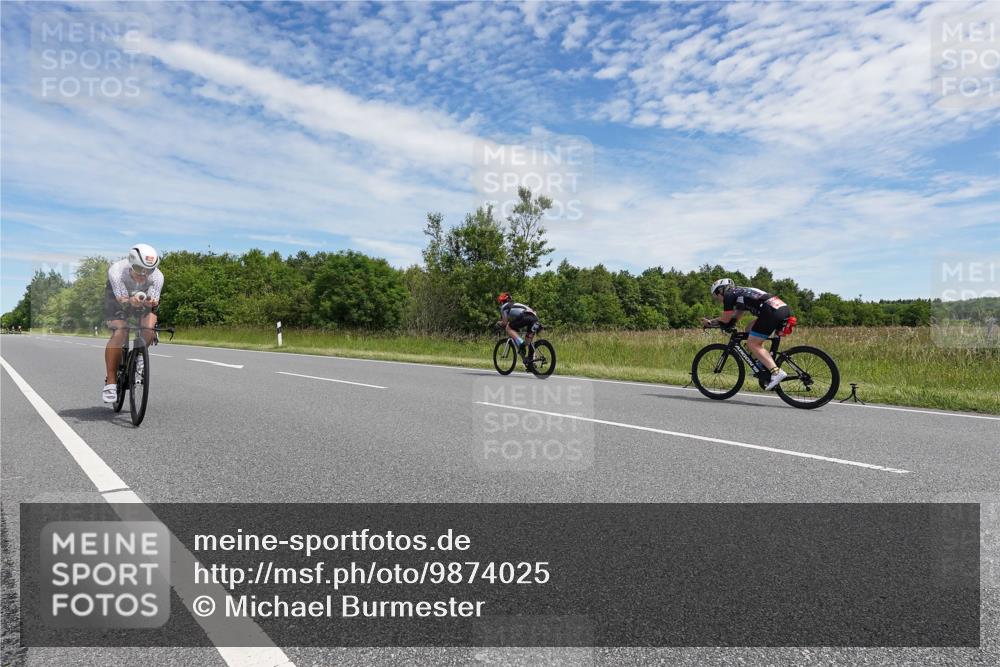 21.06.2026 - Viking Triathlon Michael Burmester http://msf.ph/oto/9874025 21.06.2026 12:45:34 Radfahren 48, 135, 173, 182, 249, 254, 254, 309, 309 meine-sportfotos.de