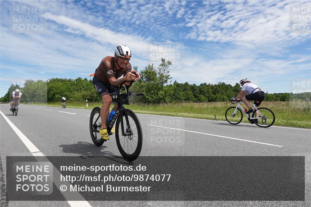 21.06.2026 - Viking Triathlon Michael Burmester http://msf.ph/oto/9874077 21.06.2026 12:46:02 Radfahren 205, 238, 352, 352, 421, 442, 561 meine-sportfotos.de