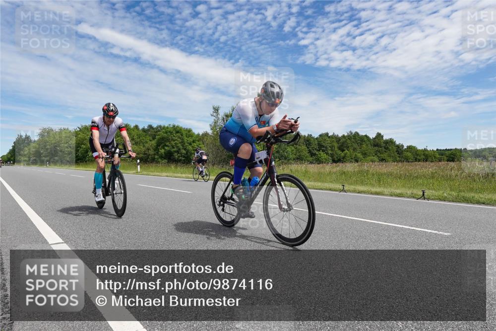 21.06.2026 - Viking Triathlon Michael Burmester http://msf.ph/oto/9874116 21.06.2026 12:46:27 Radfahren 36, 105, 178, 251, 439, 457, 504, 546, 606, 629 meine-sportfotos.de