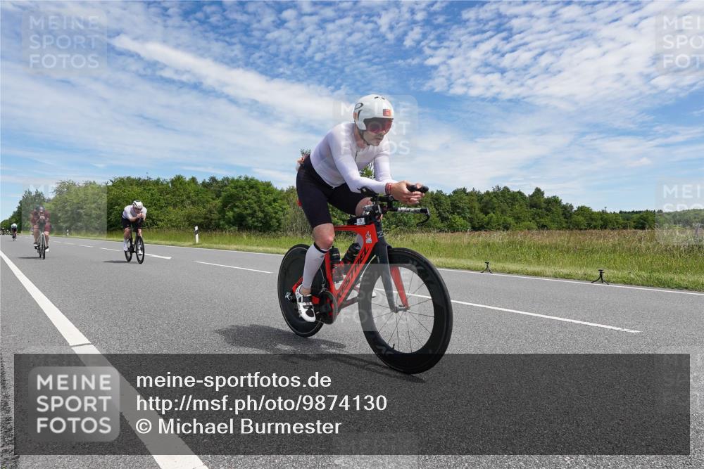 21.06.2026 - Viking Triathlon Michael Burmester http://msf.ph/oto/9874130 21.06.2026 12:46:38 Radfahren 16, 36, 105, 165, 178, 184, 251, 364, 407, 457, 504, 546, 606, 629, 629, 634 meine-sportfotos.de