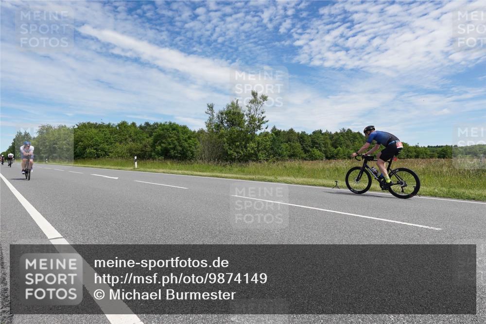21.06.2026 - Viking Triathlon Michael Burmester http://msf.ph/oto/9874149 21.06.2026 12:46:43 Radfahren 16, 36, 81, 105, 165, 178, 184, 251, 364, 407, 457, 530, 546, 606, 629, 634 meine-sportfotos.de