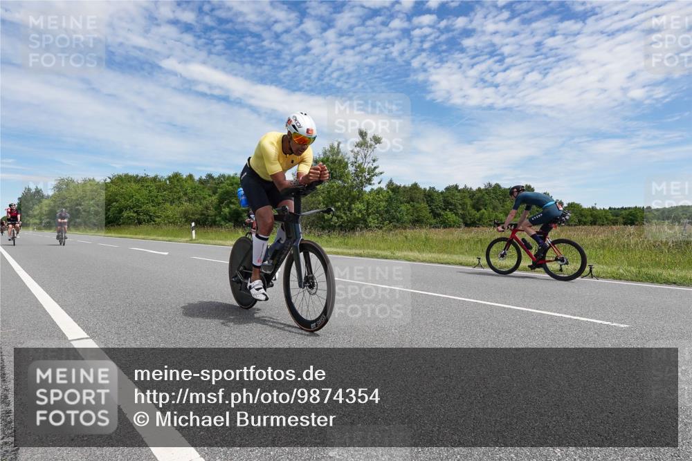 21.06.2026 - Viking Triathlon Michael Burmester http://msf.ph/oto/9874354 21.06.2026 12:48:59 Radfahren 44, 52, 316, 330, 379, 455 meine-sportfotos.de