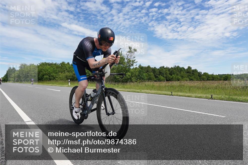 21.06.2026 - Viking Triathlon Michael Burmester http://msf.ph/oto/9874386 21.06.2026 12:49:35 Radfahren 155, 155, 163, 268, 368 meine-sportfotos.de
