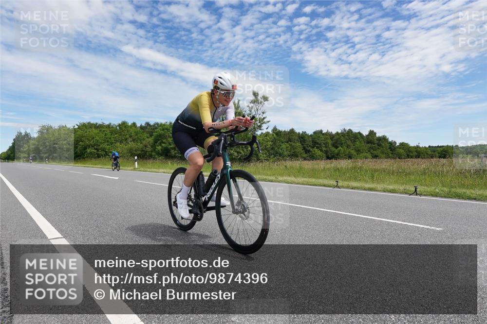 21.06.2026 - Viking Triathlon Michael Burmester http://msf.ph/oto/9874396 21.06.2026 12:49:40 Radfahren 155, 260, 268, 368 meine-sportfotos.de