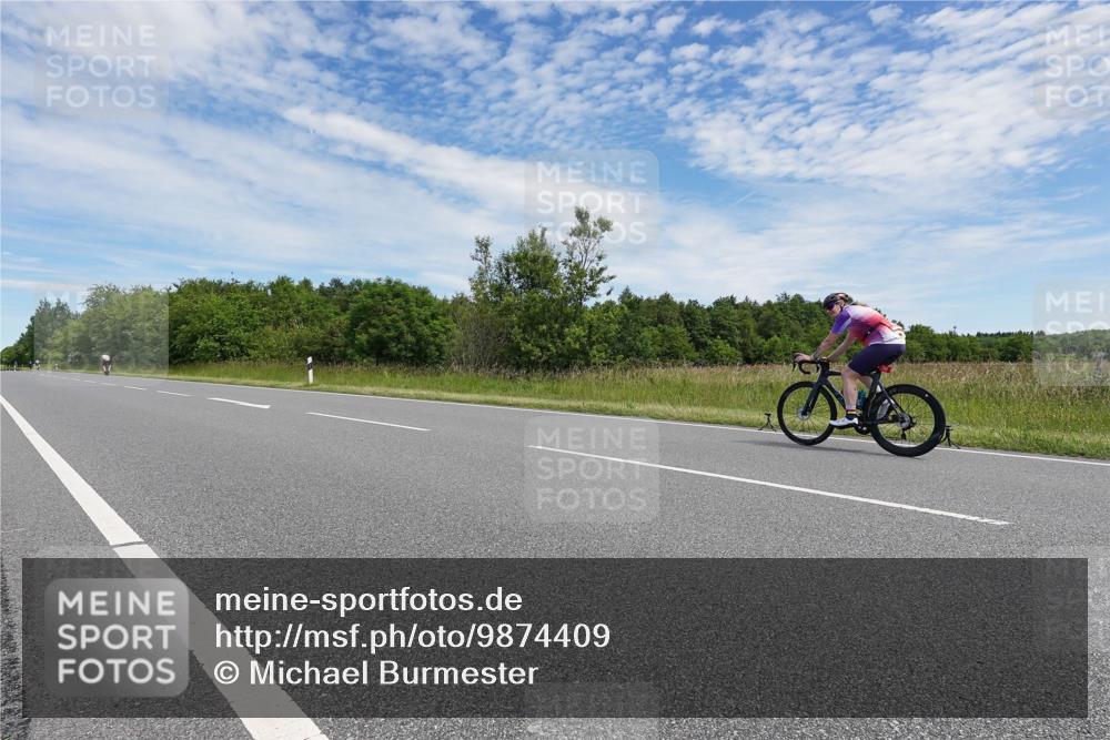 21.06.2026 - Viking Triathlon Michael Burmester http://msf.ph/oto/9874409 21.06.2026 12:49:56 Radfahren 260, 268 meine-sportfotos.de