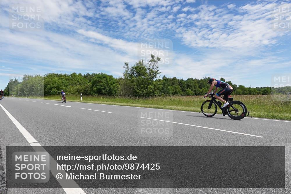 21.06.2026 - Viking Triathlon Michael Burmester http://msf.ph/oto/9874425 21.06.2026 12:50:20 Radfahren 66, 101, 375, 549, 661 meine-sportfotos.de