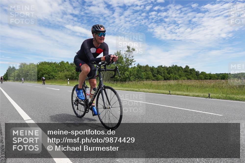 21.06.2026 - Viking Triathlon Michael Burmester http://msf.ph/oto/9874429 21.06.2026 12:50:23 Radfahren 66, 101, 375, 549, 661 meine-sportfotos.de