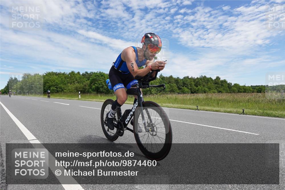 21.06.2026 - Viking Triathlon Michael Burmester http://msf.ph/oto/9874460 21.06.2026 12:50:41 Radfahren 26, 190, 211, 261, 326, 387, 463, 556 meine-sportfotos.de