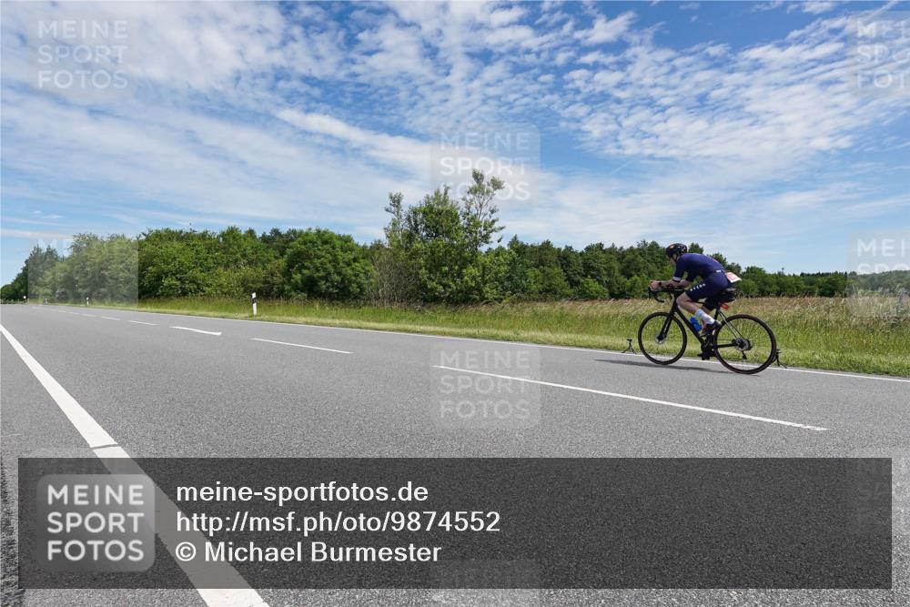 21.06.2026 - Viking Triathlon Michael Burmester http://msf.ph/oto/9874552 21.06.2026 12:52:14 Radfahren 90, 198, 252, 252, 401 meine-sportfotos.de