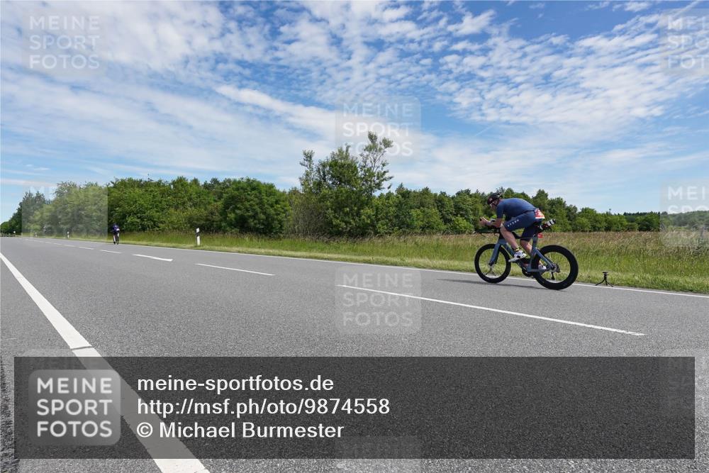 21.06.2026 - Viking Triathlon Michael Burmester http://msf.ph/oto/9874558 21.06.2026 12:52:19 Radfahren 63, 64, 87, 89, 90, 198, 252, 252, 401, 411, 464, 522, 619 meine-sportfotos.de