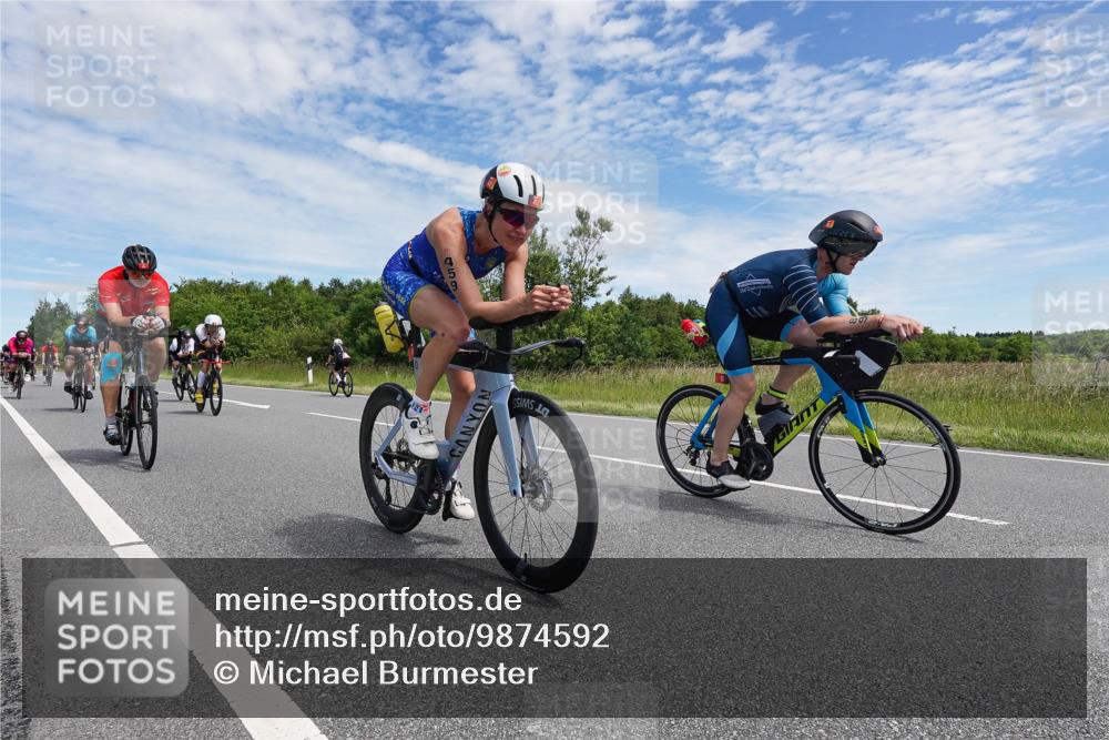 21.06.2026 - Viking Triathlon Michael Burmester http://msf.ph/oto/9874592 21.06.2026 12:52:35 Radfahren 63, 64, 75, 87, 89, 95, 118, 162, 198, 411, 459, 460, 464, 490, 522, 552, 619 meine-sportfotos.de