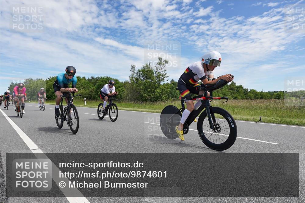 21.06.2026 - Viking Triathlon Michael Burmester http://msf.ph/oto/9874601 21.06.2026 12:52:36 Radfahren 63, 64, 75, 87, 89, 95, 118, 162, 198, 411, 459, 460, 464, 490, 522, 552, 619 meine-sportfotos.de