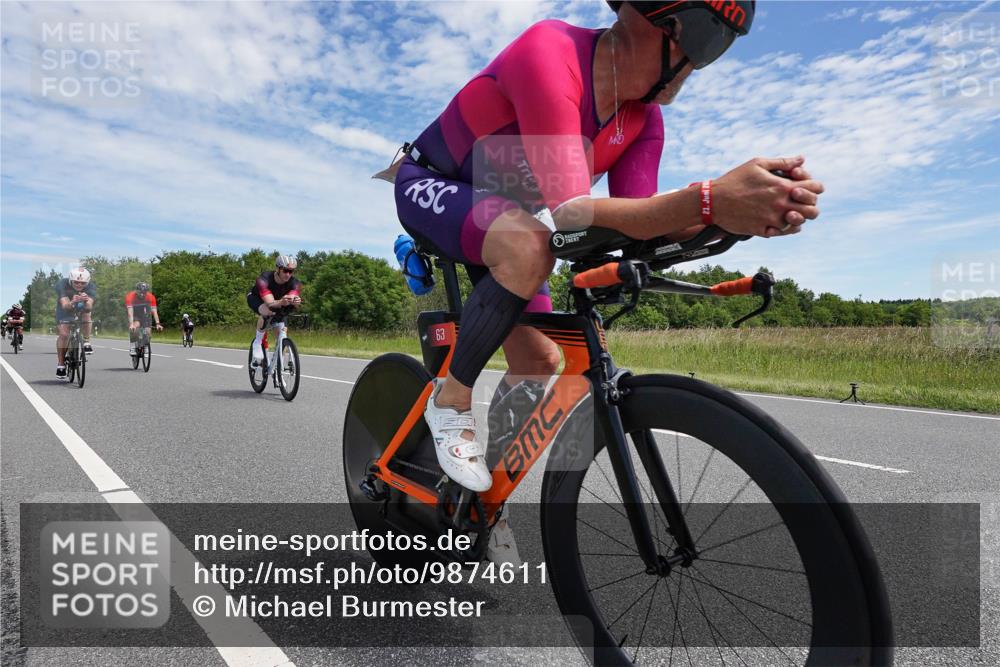 21.06.2026 - Viking Triathlon Michael Burmester http://msf.ph/oto/9874611 21.06.2026 12:52:37 Radfahren 63, 64, 75, 87, 89, 95, 118, 162, 302, 411, 459, 460, 464, 490, 522, 552, 619 meine-sportfotos.de