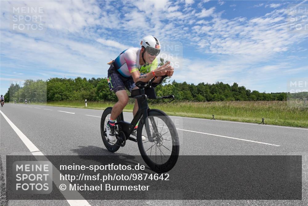 21.06.2026 - Viking Triathlon Michael Burmester http://msf.ph/oto/9874642 21.06.2026 12:52:45 Radfahren 75, 118, 269, 275, 302, 460, 490 meine-sportfotos.de