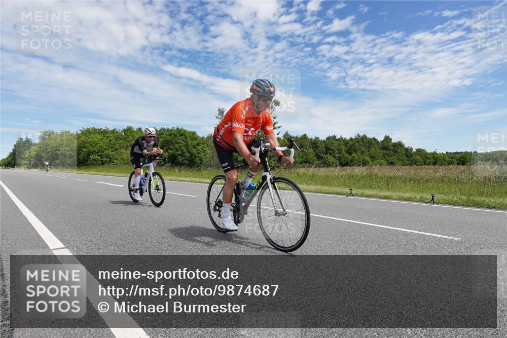 21.06.2026 - Viking Triathlon Michael Burmester http://msf.ph/oto/9874687 21.06.2026 12:53:11 Radfahren 24, 84, 97, 224, 305, 382, 445, 618 meine-sportfotos.de
