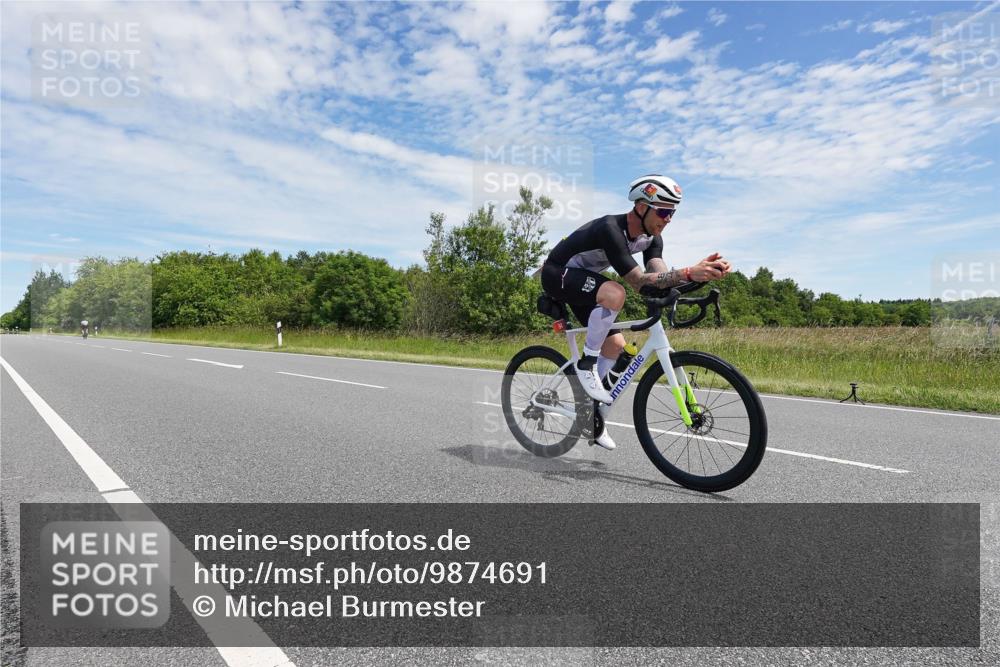 21.06.2026 - Viking Triathlon Michael Burmester http://msf.ph/oto/9874691 21.06.2026 12:53:12 Radfahren 24, 84, 97, 224, 305, 382, 445, 618 meine-sportfotos.de