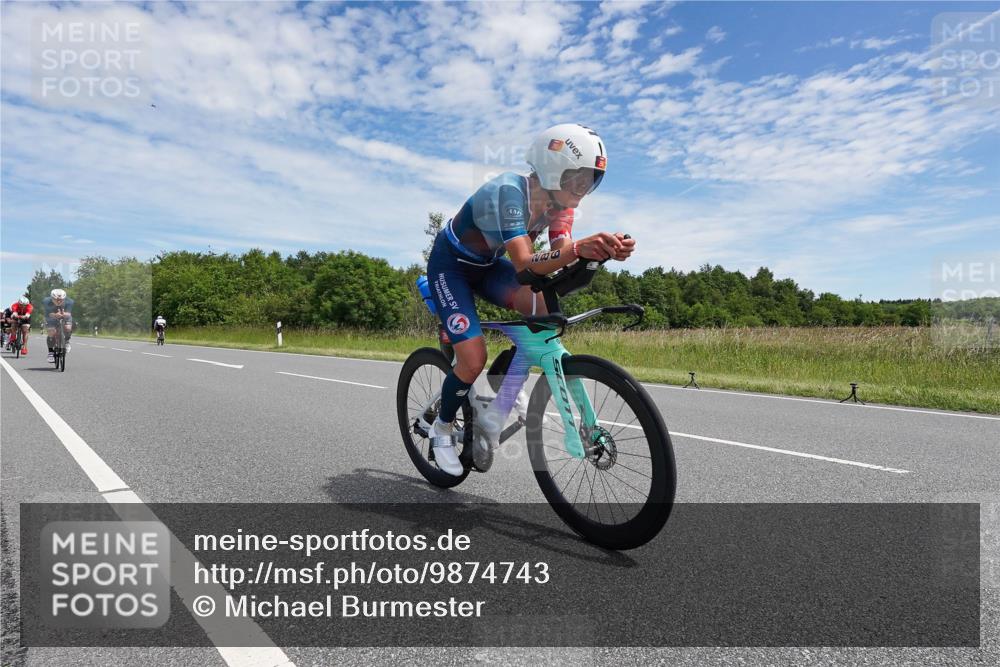 21.06.2026 - Viking Triathlon Michael Burmester http://msf.ph/oto/9874743 21.06.2026 12:54:08 Radfahren 107, 154, 286, 296, 314, 376, 414, 560, 574 meine-sportfotos.de