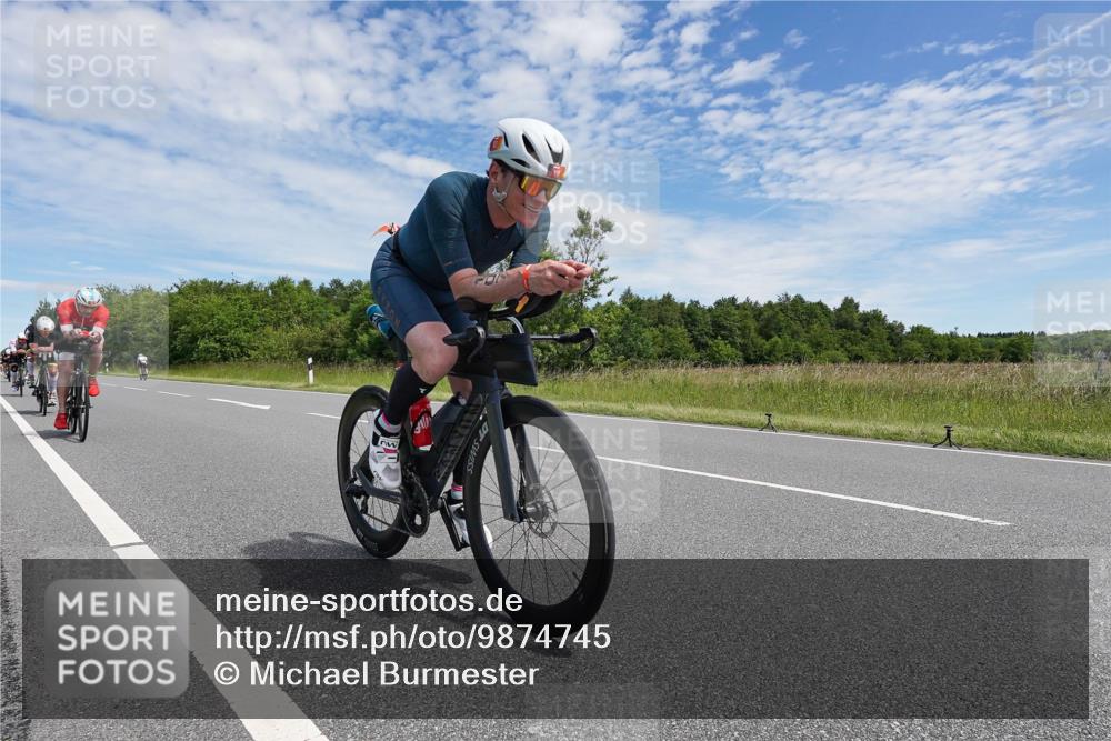 21.06.2026 - Viking Triathlon Michael Burmester http://msf.ph/oto/9874745 21.06.2026 12:54:09 Radfahren 107, 154, 220, 286, 296, 314, 376, 414, 560, 574 meine-sportfotos.de