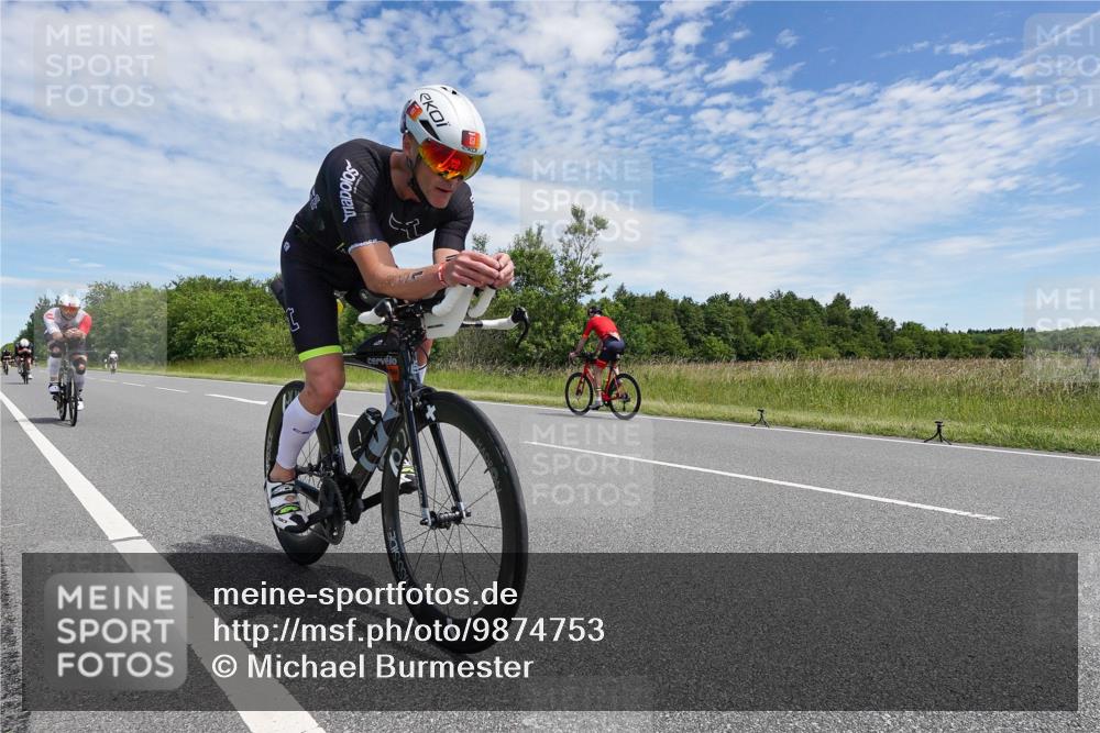 21.06.2026 - Viking Triathlon Michael Burmester http://msf.ph/oto/9874753 21.06.2026 12:54:10 Radfahren 107, 154, 220, 286, 296, 314, 376, 414, 560, 574 meine-sportfotos.de
