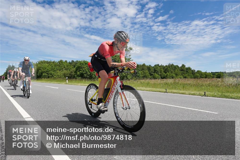 21.06.2026 - Viking Triathlon Michael Burmester http://msf.ph/oto/9874818 21.06.2026 12:55:02 Radfahren 45, 188, 241, 282, 327, 386, 495, 541, 578, 658 meine-sportfotos.de